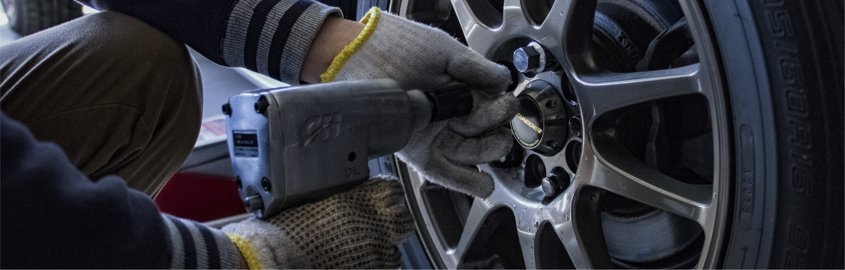 エアラチェットでタイヤを外す