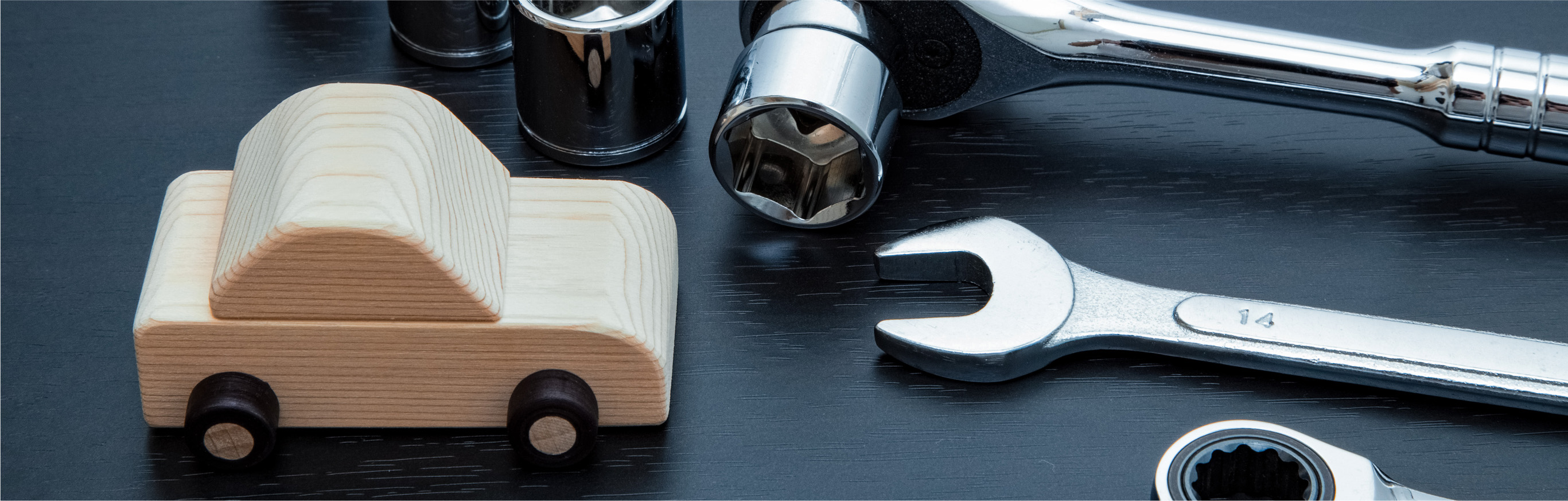 スパナとレンチ